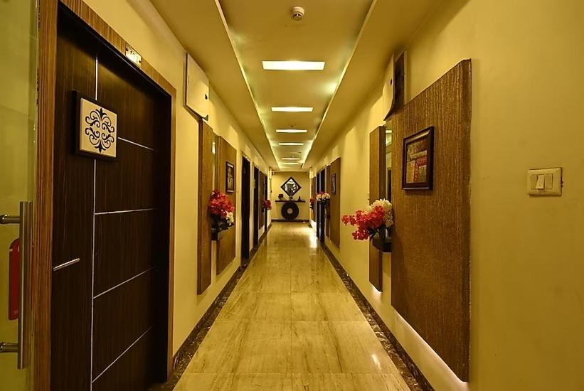 Hotel I.P. Palace Lucknow Bagian luar foto