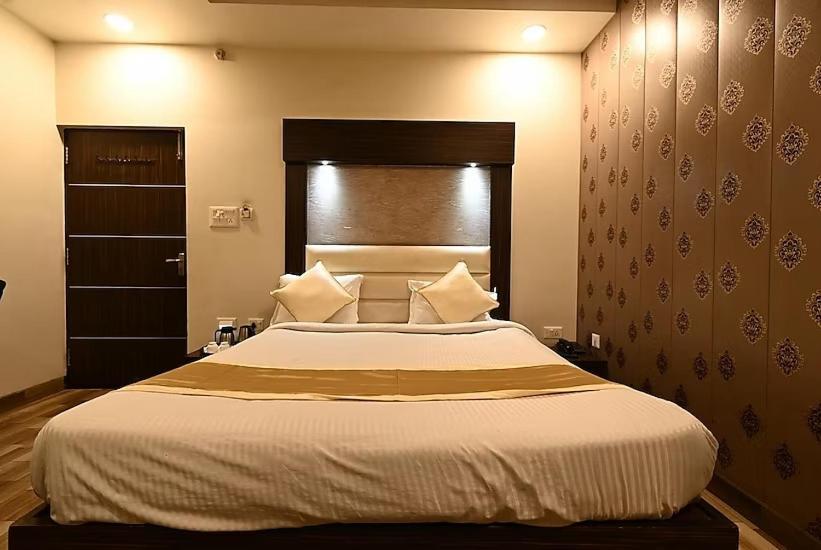 Hotel I.P. Palace Lucknow Bagian luar foto
