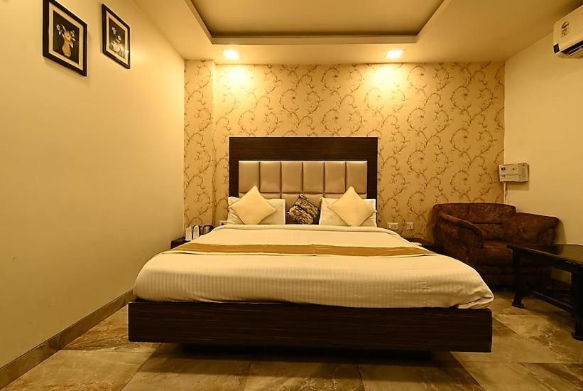 Hotel I.P. Palace Lucknow Bagian luar foto