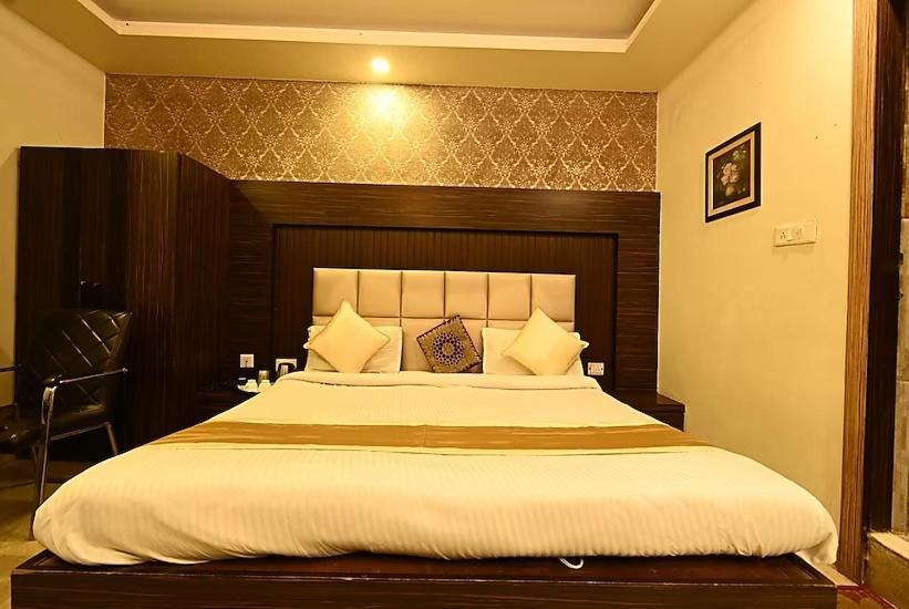 Hotel I.P. Palace Lucknow Bagian luar foto