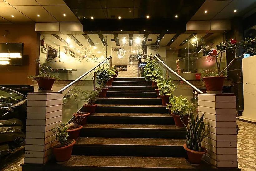 Hotel I.P. Palace Lucknow Bagian luar foto