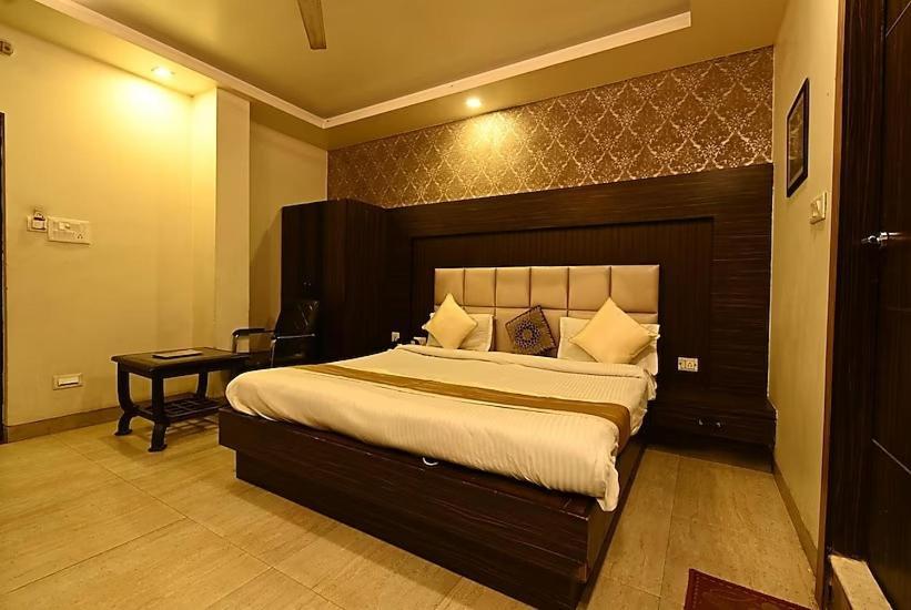 Hotel I.P. Palace Lucknow Bagian luar foto